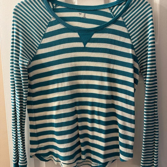GAP Tops - GAP Blue Long Sleeve Fitted Sweatshirt